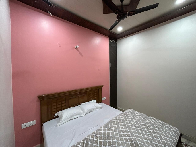 Room 1, Hotel Prabhukripa, Mathura