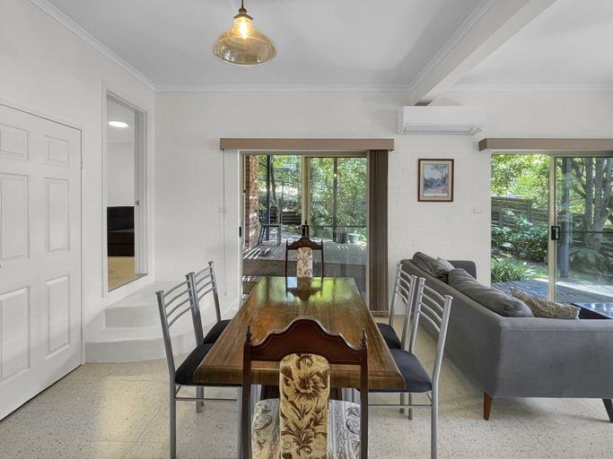 Dining 2, Relaxing 3-bedroom Retreat With Outdoor Seating, Eurobodalla