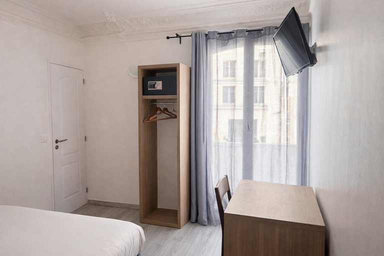 Bedroom 2, Hotel Montana Lafayette, Paris