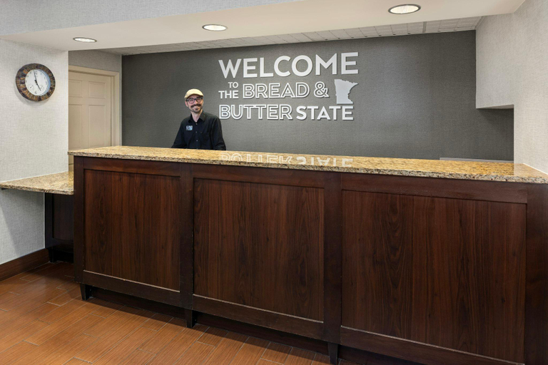 Public Area, Hampton Inn Minneapolis Northwest Maple Grove, Hennepin