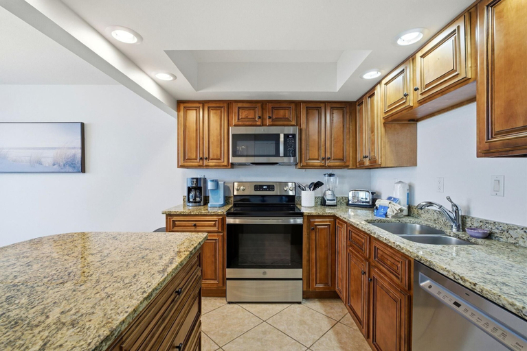 Private kitchen 2, Seaspray Riverside 712, Escambia