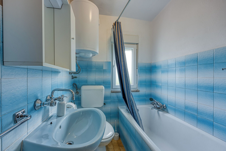 Bathroom 5, Vir Island Apartments Basic, Vir