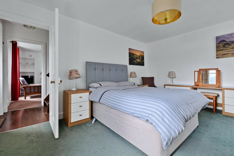 Room 5, Cottage by Loch With Stunning Views, Argyll and Bute