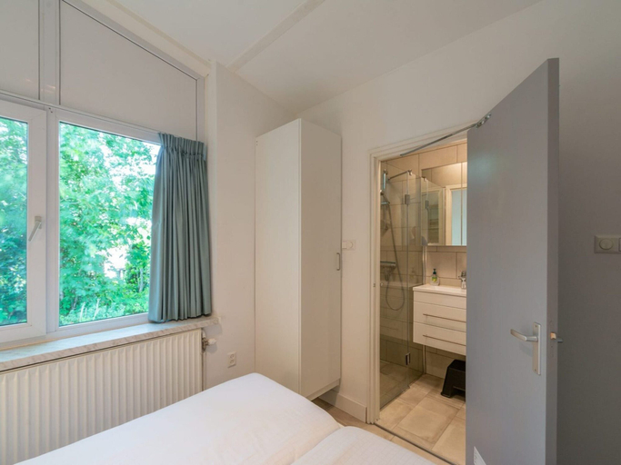 Room 1, Holiday Home in Sint Maartenszee, Zijpe