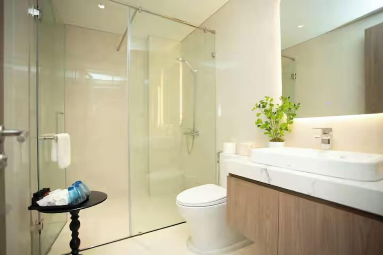 Bathroom 3, The Lumi Apartments by XOI Residences, Tây Hồ