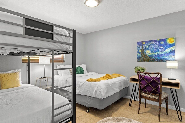 Bedroom 2, Minnezona, Maricopa