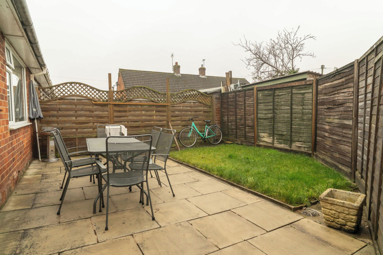 Room 2, No 48 - 3 Bedroom Heworth in York, York