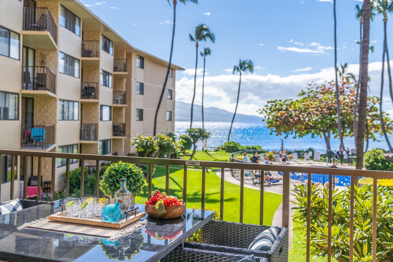 Room 1, Kanai A Nalu 211 in Wailuku, Maui