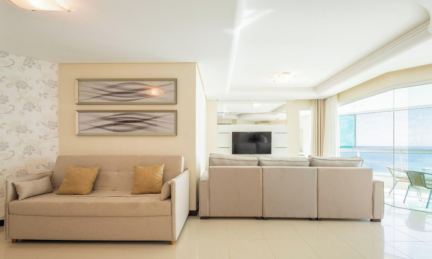 Living area 2, Apt w/ Gourmet Balcony Oceanfront Rkr0502, Itapema