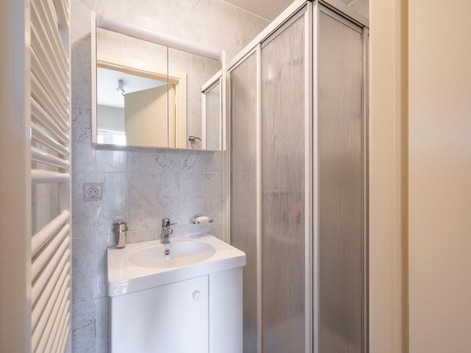 Bathroom 2, Seaside Villa Apartment, West-Vlaanderen
