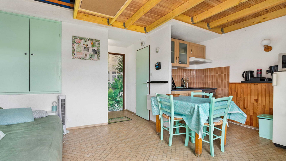 Living room 2, Retreat Near the Beach in Agde, Hérault