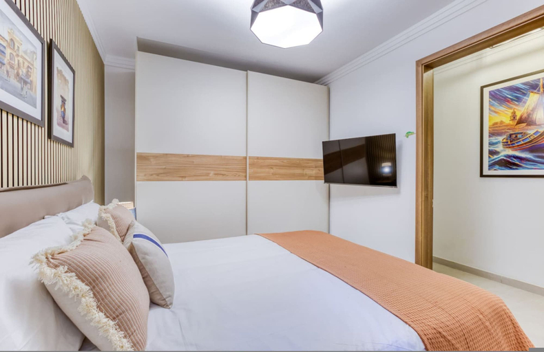 Room 4, Designer Apartment Near Seafront Balcony Patio