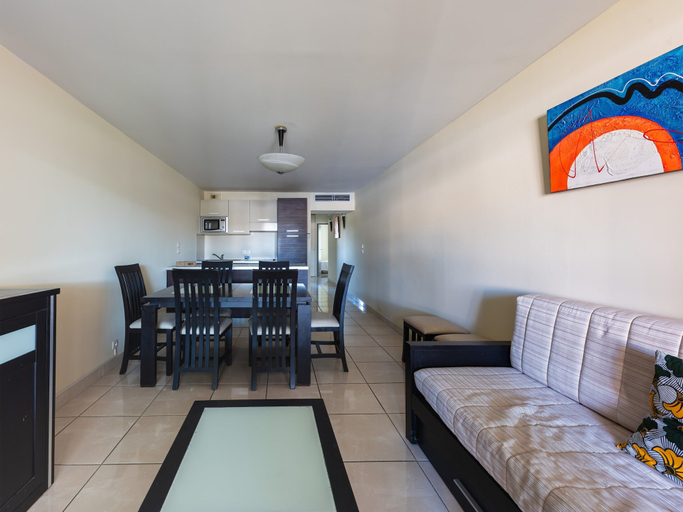 Dining 4, Bright Apartment With Marina Access, Alpes-Maritimes