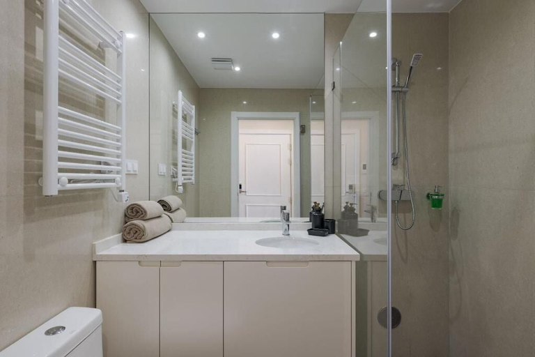 Bathroom 3, Peixeira Studios and Apartments, Lisbon