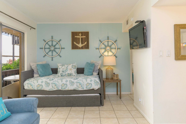 Living area 2, Tiki 112 - Beachfront 1br Condo W/ Pool Access 1 Bedroom Condo, Cameron