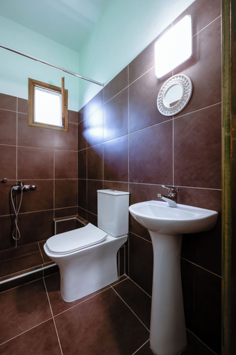 Bathroom 5, Old Boat, Ionian Islands