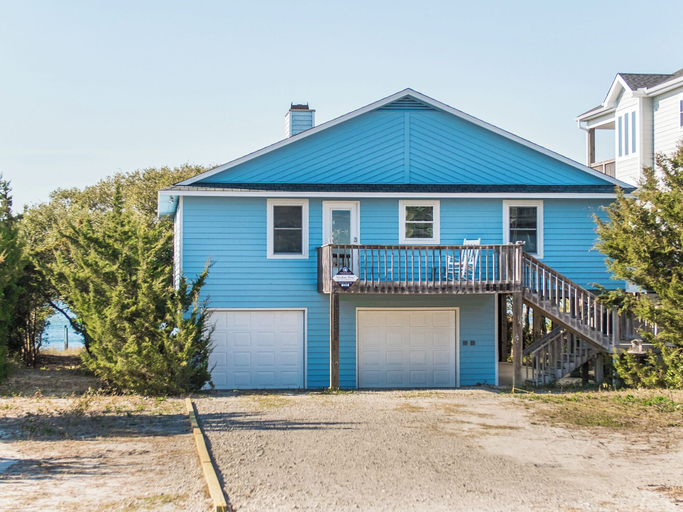 Exterior & Views 2, Dock Holliday by Topsail Realty, Pender