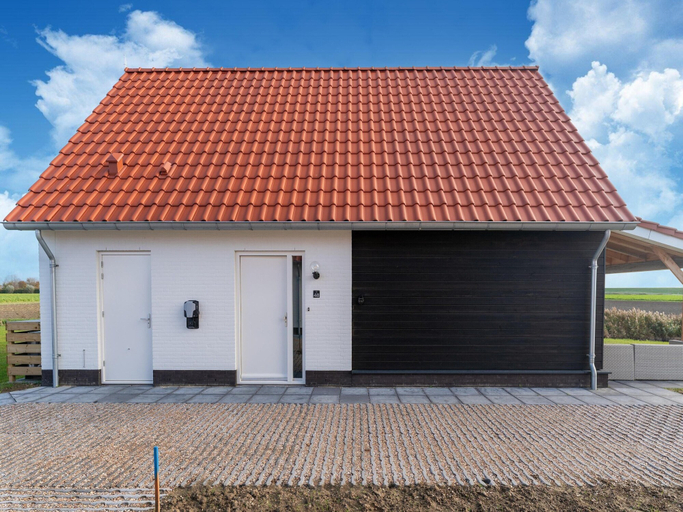 Others 3, House Near Scherpenisse Beach With Garden, Tholen