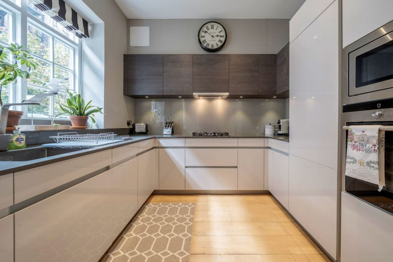 Others 5, Conduit Mews Luxurious Mews House Next to Hyde Park, London