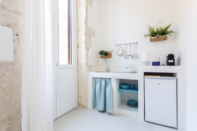Room 5, Darsena Sunset Apartment II by Wonderful Italy, Syracuse