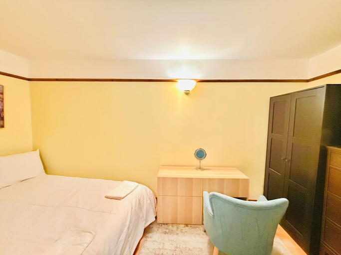 Room 2, Fabulous Apartment Near Central London, London