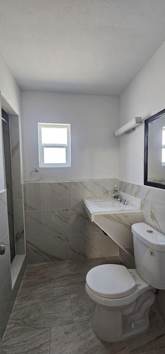Bathroom 5, Cortez Motel, El Paso