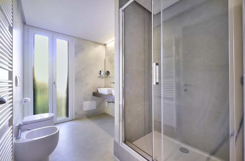Bathroom 4, Hotel Silvio, Como