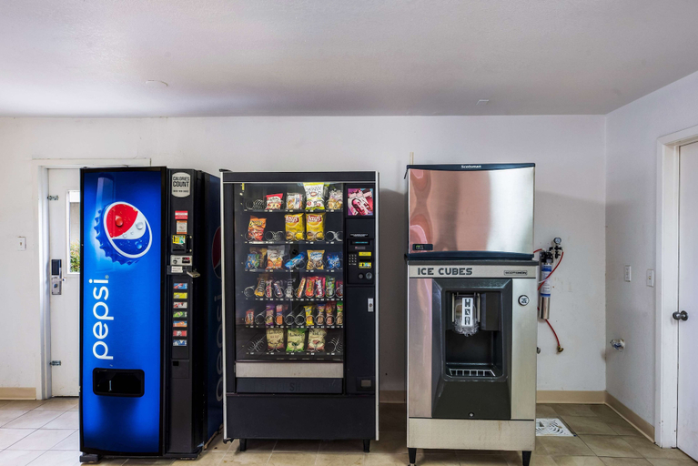 Food & Drinks, Studio 6 Irving, TX - Irving DFW Airport East, Irving