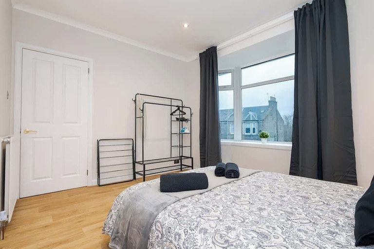Room 4, 2bed House in Torry - Free Parking, Aberdeen