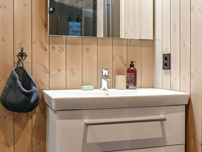 Bathroom 5, 4 Star Holiday Home in Favang, Ringebu