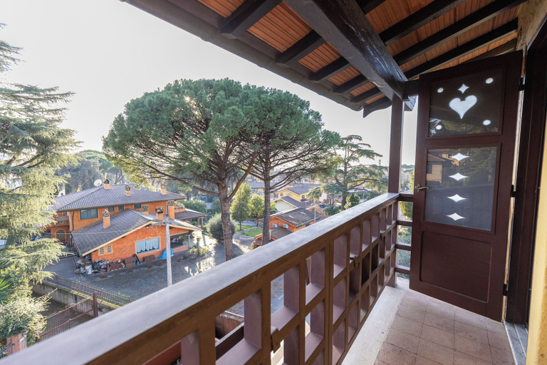 Others 5, IL CASTELLETTO, Roma