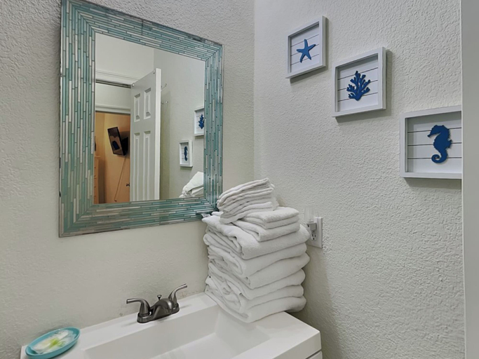 Others 3, Sunny Beach by Southern Vacation Rentals, Okaloosa