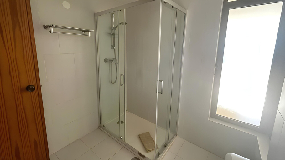 Bathroom 2, Albufeira Ocean Balcony 23, Albufeira