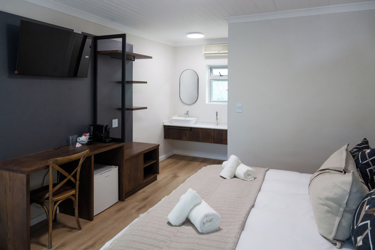 Bedroom 2, Skinkikofi Guest House, Cape Winelands
