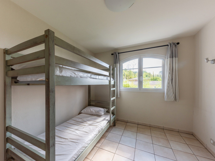 Room 3, D. de Camiole M Ndeg105 - 4P8, Var