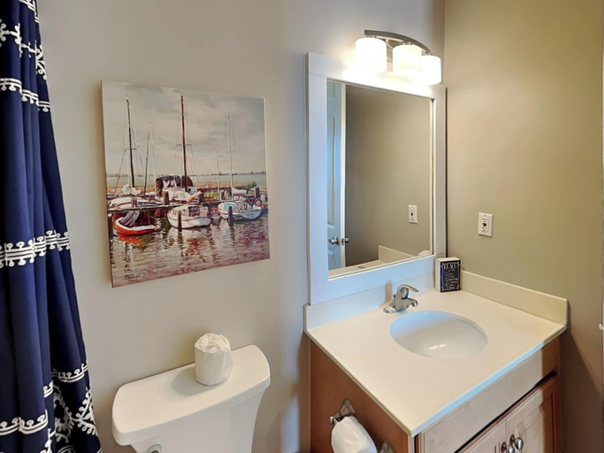 Bathroom 5, Regency Isle #908 by Southern Vacation Rentals, Escambia