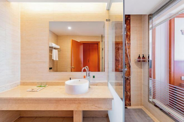 Bathroom 4, Vienna Hotel (Hohhot Zhaojun Road), Hohhot