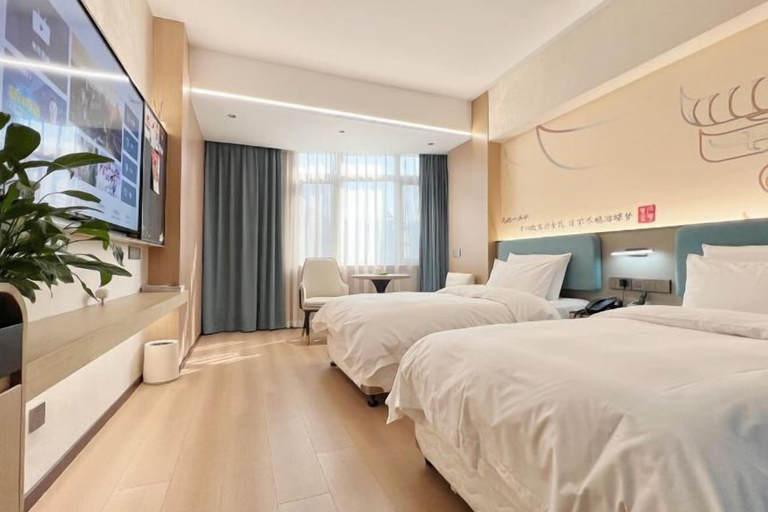 Bedroom 3, Jinhua Hotel, Huangshi