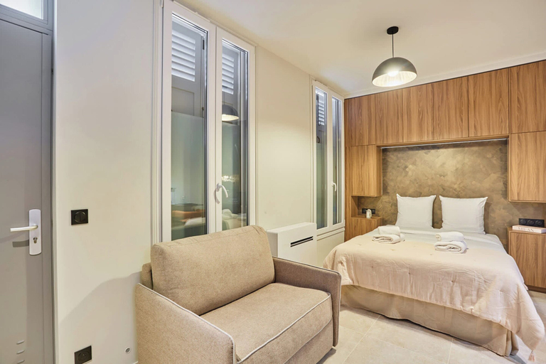 Room 5, Suite Premium Facing the Chateau de Vincennes, Val-de-Marne