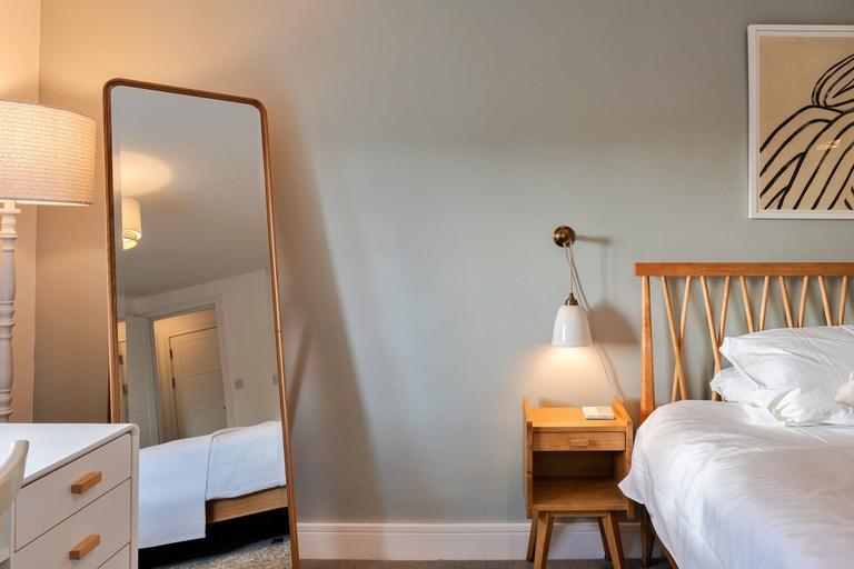 Room 2, Charming Retreat in Cornwall Near Bude Beaches, Cornwall