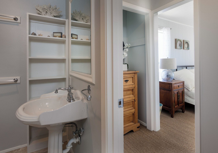 Bathroom 3, Bermuda Blue by Ryson Vacation Rentals, Galveston
