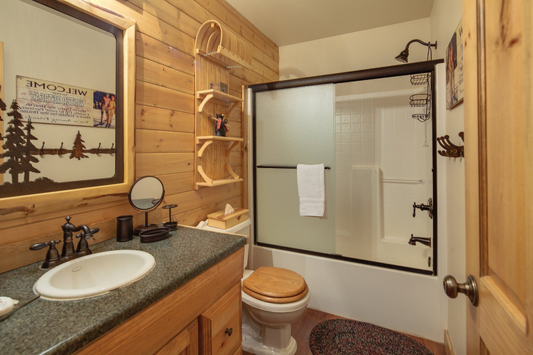 Interior 2, Diamond Peak 2, Deschutes