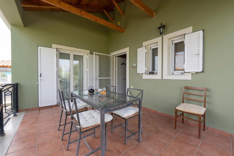 Room 5, Spedion Villa - Near to sea With Heating Pool, Peloponnese