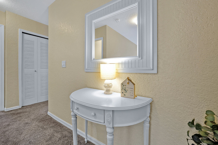 Interior 2, 406 Palermo St Davenport Family, Polk