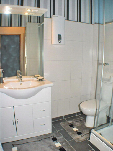 Bathroom, Ruhig Gelegener Bungalow in Strandnaehe in Dornumersiel, Aurich