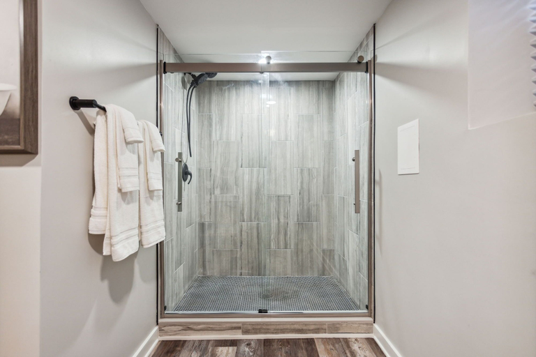 Interior 3, 425 Plantation Road SW, Smyrna, Cobb
