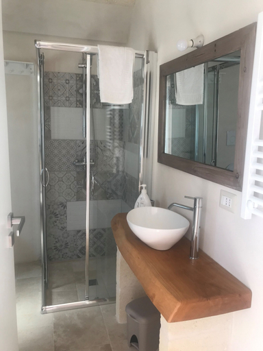 Bathroom 4, b&b Pignarè, Bari