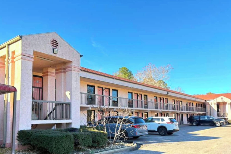 Parking, American Inn by Hotel O Selma US 80, Dallas