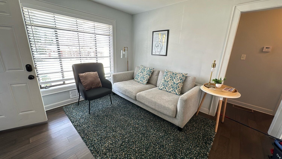 Interior 2, Group-ready West End Duplex - Save Big Midweek, Atlanta