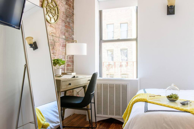 Room 5, 24-16 Studio Gramercy W D Gramercy, New York
